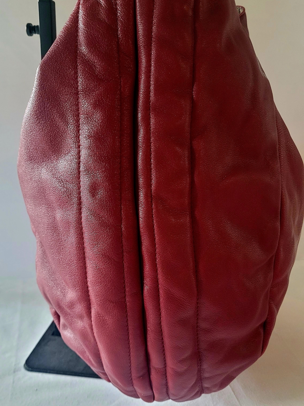 Vintage Furla Red Leather Hobo Shoulder Bag with Chain-Strap Detail - Picture 2 of 10